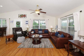 Relaxing 2BR No Stairs! Free Attraction Tickets